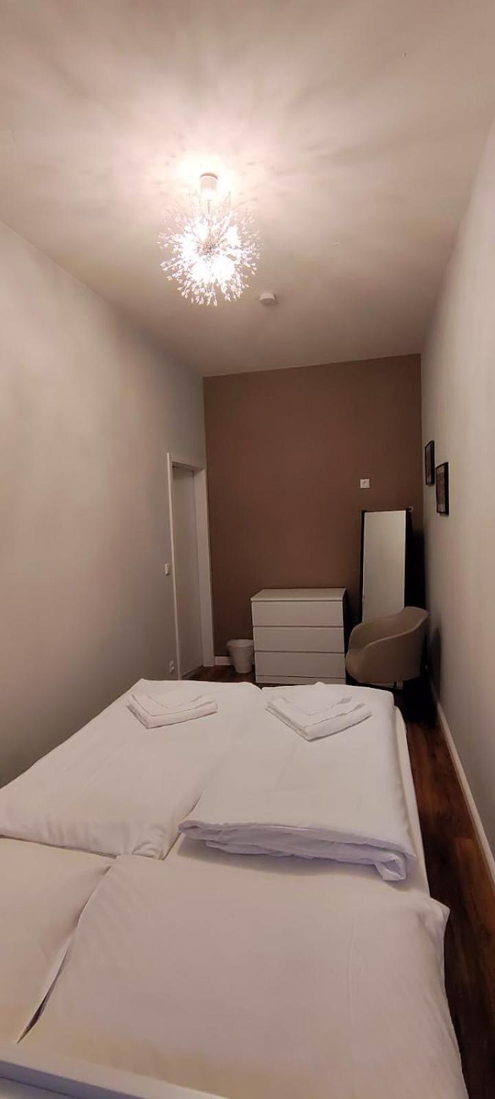 Casa de hóspedes Albert Rooms